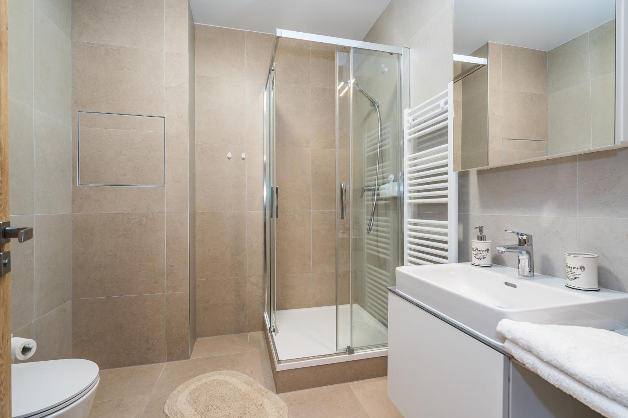 Perla Hradce 202 Apartment Hradec Kralove Exterior photo